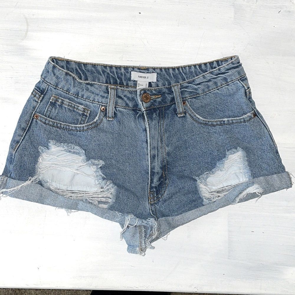 Forever 21 distressed high rise shorts women’s size 27